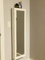 DECOMIL Gabinete de joyería con espejo, luces LED, bloqueable, organizador de joyas con espejo, 2 cajones, colgador de puerta de 47.2 pulgadas de alto/montado en la pared, blanco puro