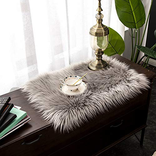 Teppich Wölkchen Schaffell Lammfell Imitat Fellteppich Kunstfell Teppich Waschbar - Flauschiger Teppich Wohnzimmer, Bettvorleger Schlafzimmer - Grau - 40x60 cm