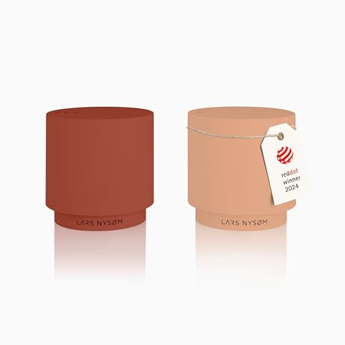 LARS NYSØM Salière et poivrière en acier inoxydable au design moderne et minimaliste, recharge facile (Red/Peach)