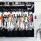 ABAKUHAUS Duschvorhang Frauen Models Bühne Designer Top Model Thematisierte Bühne zuschauern Druck, Stoffliches Gewebe Badezimmerdekorationsset mit Haken, 175 X 200 cm, Weiße Koralle Lila
