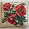 Lfynior Kreuzstichkissen Set Rose Stickkissen mit Muster 45X45cm Stickpackung Stickset Kreuzstich Kissen zum Basteln Stickkissen Stickpackung mit Vorgedruckt Kreuzstichmotiv