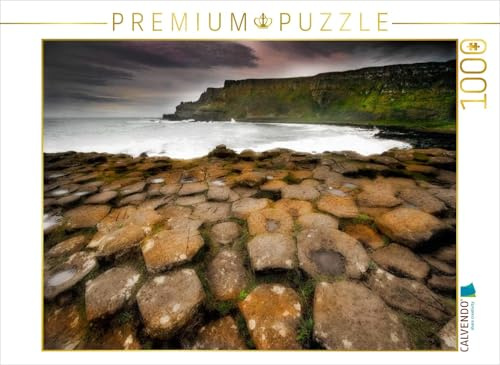 Puzzle · Sehnsucht Irland - Der Giants Causeway soll einst einem Resen | gedient haben zu seiner Geliebten zu kommen · Ein Motiv aus dem… · 1000 Teile · Lege-Größe 64 × 48 cm · CALVENDO Puzzle