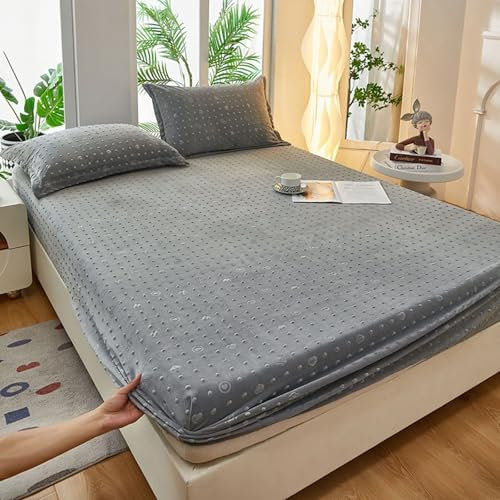 Homxi Drap Housse Queen,150 x 200 CM,Cache Sommier Velours Couleur Unie avec Motif Coeur Drap Protege Matelas Gris Clair