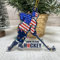 Born to Play Eishockey-Spieler, Weihnachtsbaumschmuck, Geschenk, Eishockey-Fans, Ornament 2024, Hockey-Geschenke für Jungen, Spieler, Sportliebhaber, Dekoration, Ornamente, 1 Seitendruck, flaches