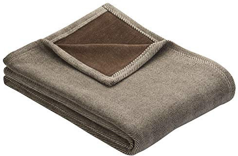Ibena Decke Aberdeen 2020 / Kuscheldecke Hellbraun/braun/Tagesdecke in 150x200cm mit elagantem Fischgratmuster/besonders dicht gewebte und wärmende Wolldecke