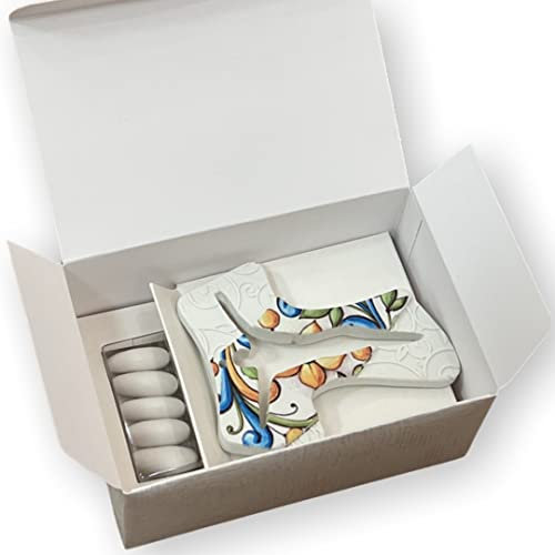 Regalami. TAU Carrara Marmor Kreuz Shop mit geprägtem Friese und Keramikdruck komplett mit Box, Konfetti, personalisierte Karte und Organza-Band (11)