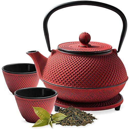 Tealøv TETERA HIERRO FUNDIDO 800 ML SET – SERVICIO DE TÉ COMPLETO de Tetera de Hierro Fundido con Infusor, Tazas de té y Salvamantel – Interno smaltato - Diseño de Estilo Japonés - Rojo Japonés