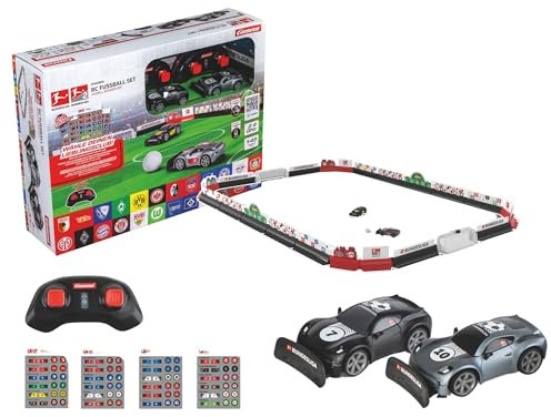 Carrera Véhicule RC Bundesliga Soccer - Terrain de Jeu avec 2 Mini Voitures RC - Ports, Ballon, Autocollants et Bandes - L'action de Course Rencontre Le Football - pour Les Enfants à partir de 6 Ans