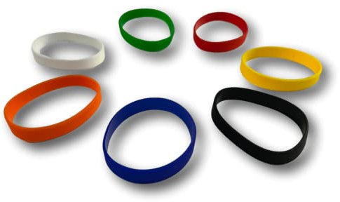 Agendepoint.it - Bracciale Seven In Gomma Silicone 7 Pezzi Colori Assortiti