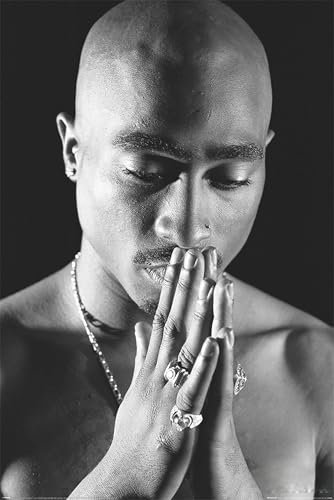 2pac - Pray - Musikposter Tupac Shakur Rap Hiphop Poster Druck - Grösse 61x91,5 cm + 1 Packung tesa Powerstrips® - Inhalt 20 Stück