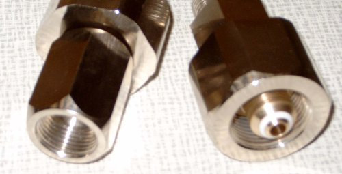 HTD - Adaptador múltiple (300 Bar, W30 x 2, Rosca Interior, 200 Bar, Rosca Interior G3/4)