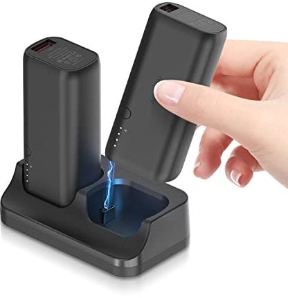 Auskang Power Bank 5000mAh USB C Mini Banco de energía portátil liviano con Cable USB C, pequeña batería de Respaldo Universal para iPhone/Android (Negro)