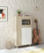 Dmora - Schaukasten Atlanta, Moderne Vitrine mit 3 Türen, Sideboard für Wohnzimmer oder Wohnzimmer, Hohes Sideboard mit Regalen, cm 77x33h142, Eiche und Weiß