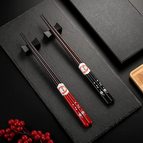 Chopsticks 2 Pairs of Natural Chopsticks + 2 Pieces Chopsticks Japanese Chopsticks Black Red Chinese Chopsticks Wood Chopsticks for Asian Crockery in Elegant Box Gift Box