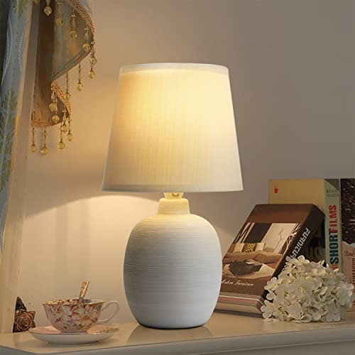 Aigostar - Lampada da Comodino, Moderna Lampada da Tavolo Base in Ceramica Paralume in Stoffa, Attacco E14, 17 * 17 * 31cm Cavo 1.3 Metri, Design Vintage.