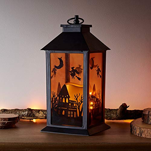 Lights4fun Halloween Laterne mit LED-Kerze – Hexendesign Batteriebetriebene Außen-Deko mit Timerfunktion – Windlicht Tischdeko Party – Höhe 30,5 cm