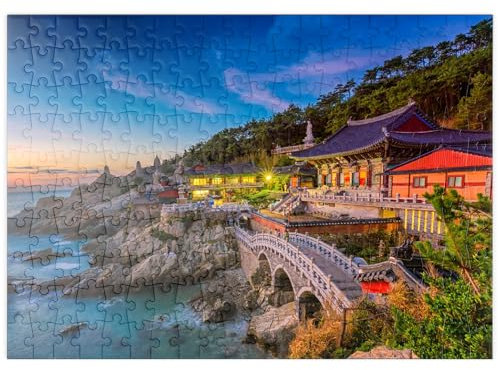 MyPuzzle Schöner Sonnenaufgang Haedong Yongongs Temple Busan, Korea - Premium 200 Teile Puzzle - MyPuzzle Sonderkollektion von Puzzle Galaxy