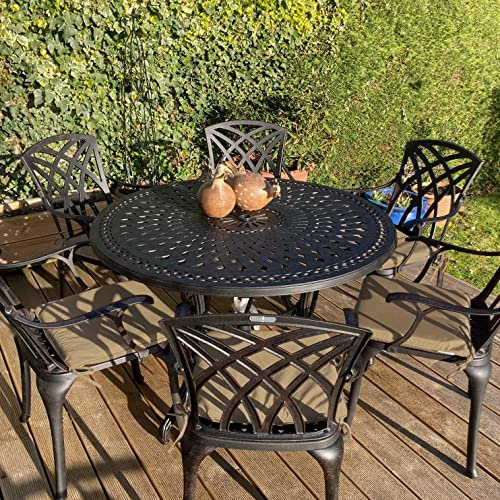 Lazy Susan 120 cm Alice Gartentisch in Antik Bronze mit 6 April Stühlen mit beigen Sitzkissen | Nachhaltiges Sandguss-Aluminium | Wetterfest | Rostfrei | Wartungsarm | 3 Jahre Garantie