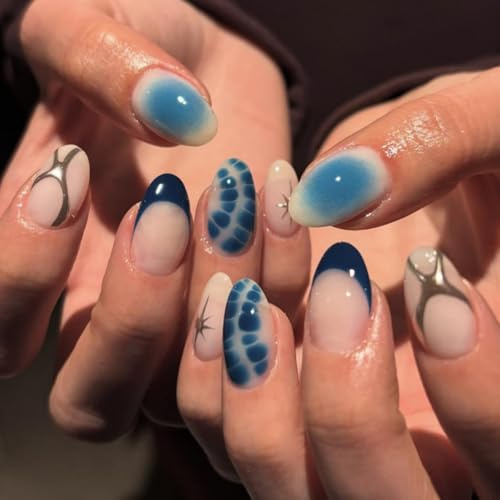 Yamobi 24 Stück Blau Press-On-Nägel, Französische Spitzen, Künstliche Nägel, Kurze Mandeln, Blau Ombre, Krokodildruckdesign, Silberne Sterne für Damen Maniküre