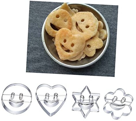 BESTonZON 4pcs Heart Cookie Flower Egg Molds Cookie Stamps Egg Cooking Rings Metal Cookie Cutters Egg Circle Mold Heart Cake Mold Baking Accessory Mini Forming Machine Child