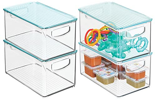mDesign 4er-Set Kinderzimmer Organizer mit Deckel – Sortierbox mit praktischen Griffen – Kunststoffbehälter mit großem Fach für Spielzeug, Windeln, Stofftiere & Co. – durchsichtig/hellblau
