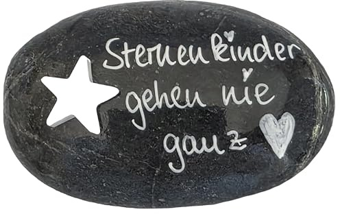 Herzmensch Edler Gedenkstein – Sternenkinder gehen nie ganz – Echter Flusskiesel Naturstein handbeschriftet – Wetterfester Grabschmuck mit weißem Stern, frostsicherer Trauerstein ca. 8 x 5 cm