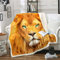 Löwendruck Flanell Fleecedecke 3D Wildtiermuster Kuscheldecke Brauner Löwe mit grünen Augen Wohndecke 150x200cm Wildlife Stil Couch Decke