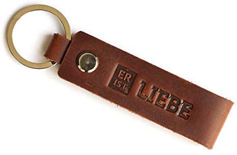 Schlüsselanhänger Leder mit Gravur ER IST Liebe · christliche Geschenke für Frauen Männer Geburtstag · Handmade Used Look · Bibelvers Prägung (Cognac)