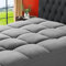 SOPAT Matratzenauflage King Size Extra Dicke Matratzenauflage 20,3–53,3 cm Tiefe Tasche Weiche Daunen Alternative Füllung Matratzenschoner Kissen Top Matratzenbezug (78 x 80 Zoll, Grau)