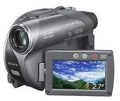 Sony DCR-DVD205E Handycam DVD Camcorder (12x Optical Zoom, 2.7 Widescreen LCD Screen)