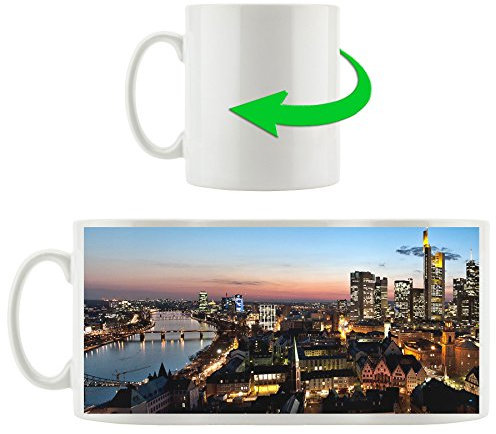 Frankfurt Skyline ibei Sonnenaufgang, Motivtasse aus weißem Keramik 300ml, Tolle Geschenkidee zu jedem Anlass. Ihr Neuer Lieblingsbecher für Kaffe, Tee und Heißgetränke.
