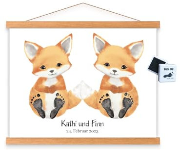 Fußabdruck Set Zwillinge personalisiert, Geschenk zu Geburt, Babyparty, Taufe, Zwillingsfußabdrücke, Wanddeko Twins Babyzimmer Wald- und Safarimotive, Geburtsposter Zwillinge (Füchse)