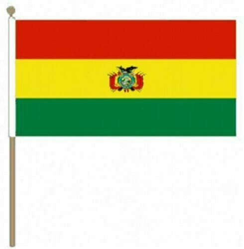 FlagSuperstore© Bolivia - Bandera grande con barra de madera, 45,7 x 30,4 cm, diseño de campo