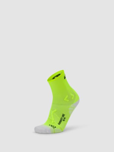 UYN Runner's One Short running socks with Zerocuff technology, lightweight, anti-impactive protection, maximum performance