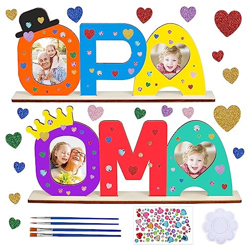 DKINY OPA OMA Geschenk Enkel 2stk Oma und Opa Holzbuchstaben Bastelset für Kinder Großeltern Holzbastelset mit Standhilfe Holznamen bemalen und Fotos ankleben Enkel Geschenk zum Weihnachten Geburtstag