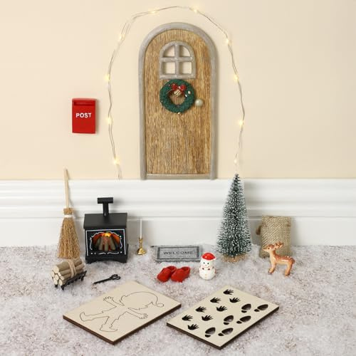 Festicy Wichtels Heimelige Stube I Wichteltür Set I Weihnachtswichtel komplett Set I Wichtel Haus mit 21 Wichtel Zubehör: Kamin, Rentier & mehr I Puppenhaus Zubehör I 24 Briefe & Elternleitfaden