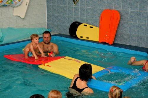 Schwimminsel mit Öffnung und 4 Löchern Größe 950 x 700 x 38 mm GELB Badespielzeug Schwimmlernhilfe NEU&Originalverpackt