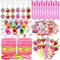 BOIKOKY 110 Pezzi Set Festa Fragola Accessori Compleanno Per Ragazze Con Cannucce, Portachiavi, Braccialetti, Adesivi