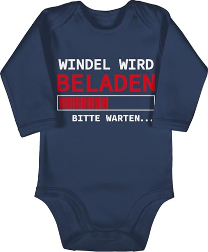 Shirtracer - Body Langarm - Sprüche - Windel wird beladen bitte warten I Nachwuchs Geschenk Baby Geschenk werdende Eltern
