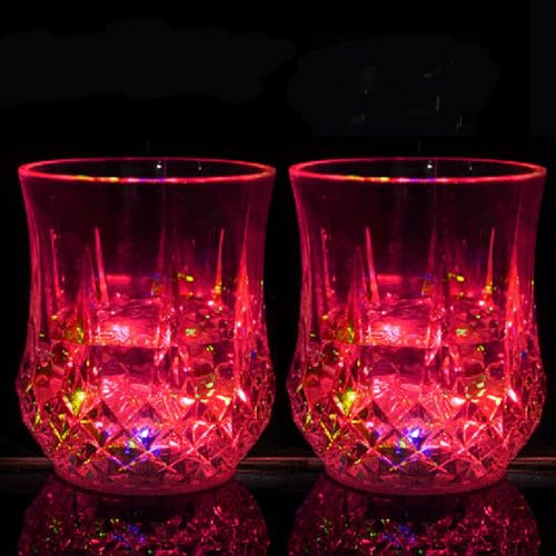 MODOAO Lot de 2 gobelets lumineux à LED multicolores à activation automatique à l'eau pour les vacances, les festivals, les fêtes d'anniversaire, les bars, les boîtes de nuit