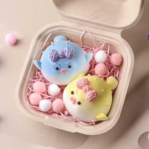 Anboor Kugelfisch-Squishies, 2er-Pack – 6,9 cm großer Kawaii-Fisch mit Schleife für Kinder & Erwachsene, weiches, süßes Silikon-Squishies zum Stressabbau (Blau & Gelb)