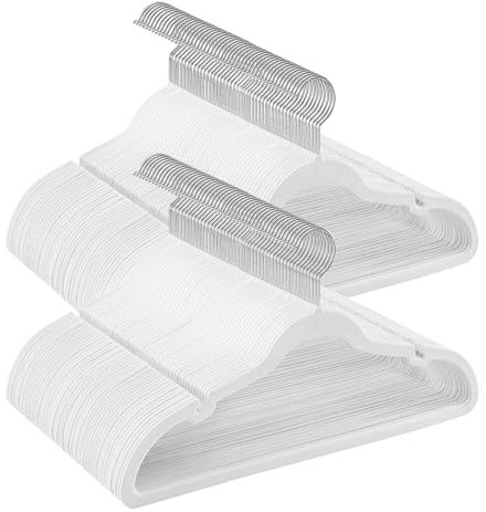SONGMICS Kleiderbügel Samt, 100er Set, Bügel, rutschfest, mit Einkerbungen im Schulterbereich, Steg für Hosen, um 360° drehbarer Haken, platzsparend, 0,6 cm dick, 43 cm breit, weiß CRF029W010