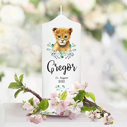 Wandtattoo Loft Taufkerze Junge oder Mädchen personalisierte Patenkerze, Motiv mit Löwen Baby, 18cm x 7cm, personalisierte Kerze, bedruckte Kerze Taufe, Stumpenkerze, Geburtskerze, Taufgeschenk