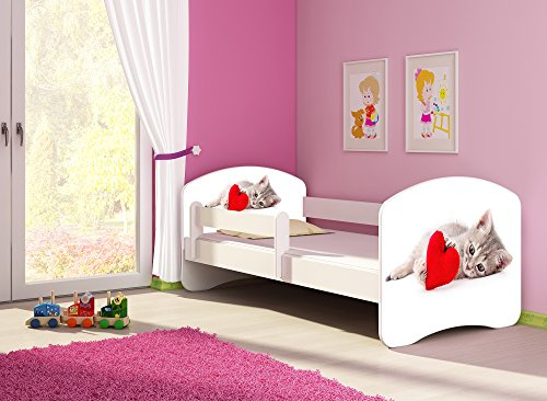 CLAMARO 'Fantasia Weiß' 140 x 70 Kinderbett Set inkl. Matratze und Lattenrost, mit verstellbarem Rausfallschutz und Kantenschutzleisten, Design: 40 Kätzchen mit Herz