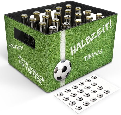 GRAVURZEILE Bierkasten-Banderole - Fussball - Personalisiert mit Name - Geschenkidee für Männer zum Vatertag & Geburtstag - Inkl. 24 Flaschendeckel-Aufkleber - Passend für 20er Bierkasten