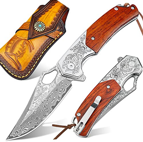 NedFoss SWORDFISH Couteau pliant Damas, Lame de 7 cm en 67 couches d'acier vg10, Manche en santal précieux, Etui en cuir épais, avec clip ceinture, Idéal pour collectionner, offrir, chasser