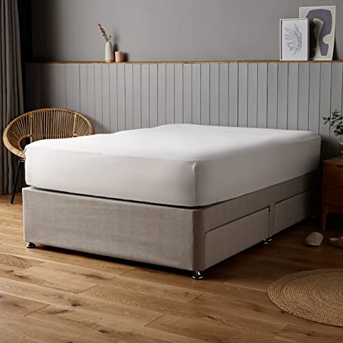 Silentnight Supersoft Natural Fitted Sheet - Cosy & Comfortable Delicate Touch - Luxurious Easy Care Microfibre with Elasticated Corners - Stylish & Modern Mattress Fitted Sheet, Double Bed, White