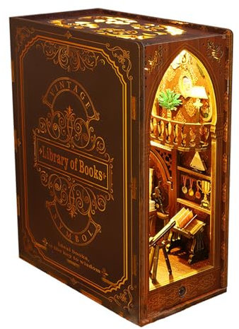 Kit de Coin de Livre, Comius Sharp Booknook de Maison de Poupée Bricolage, Kit Miniature de Coin de Livre pour Décor D'insertion D'étagère pour Adultes Noël, Serre-Livres en Bois 3D avec Lumière (S1)