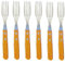 Lot de 6 fourchettes à steak avec manche en bois. Faciles à utiliser et à saisir. Quatre dents, spéciales pour la viande. Faciles à laver. Fabriquées en Espagne.