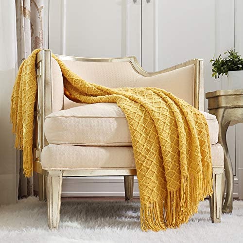CREVENT Gestrickte dekorative Überwurfdecke für Couch, Sofa, Stuhl, Bett, weich, warm, gemütlich, leicht, für Frühling und Sommer, 127,8 x 152,4 cm, Senfgelb